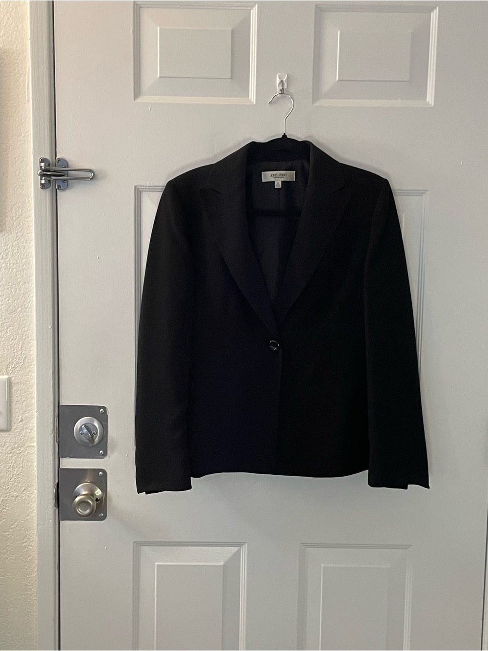 Jones Studio Black Single-Button Blazer